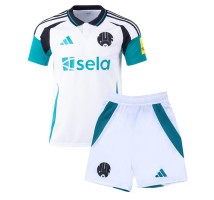 Newcastle United Koszulka Trzecia dzieci 2024-25 Krótki Rękaw (+ krótkie spodenki)